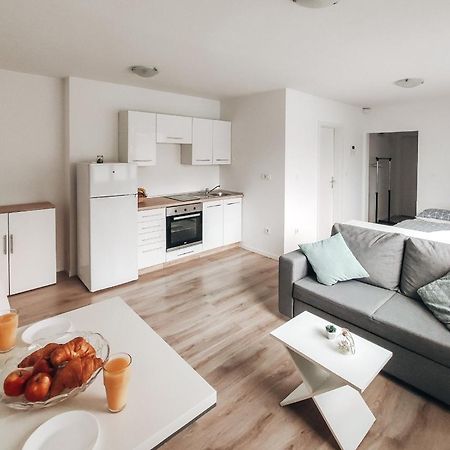 Studio Apartment Sanya #2 ليوبليانا المظهر الخارجي الصورة