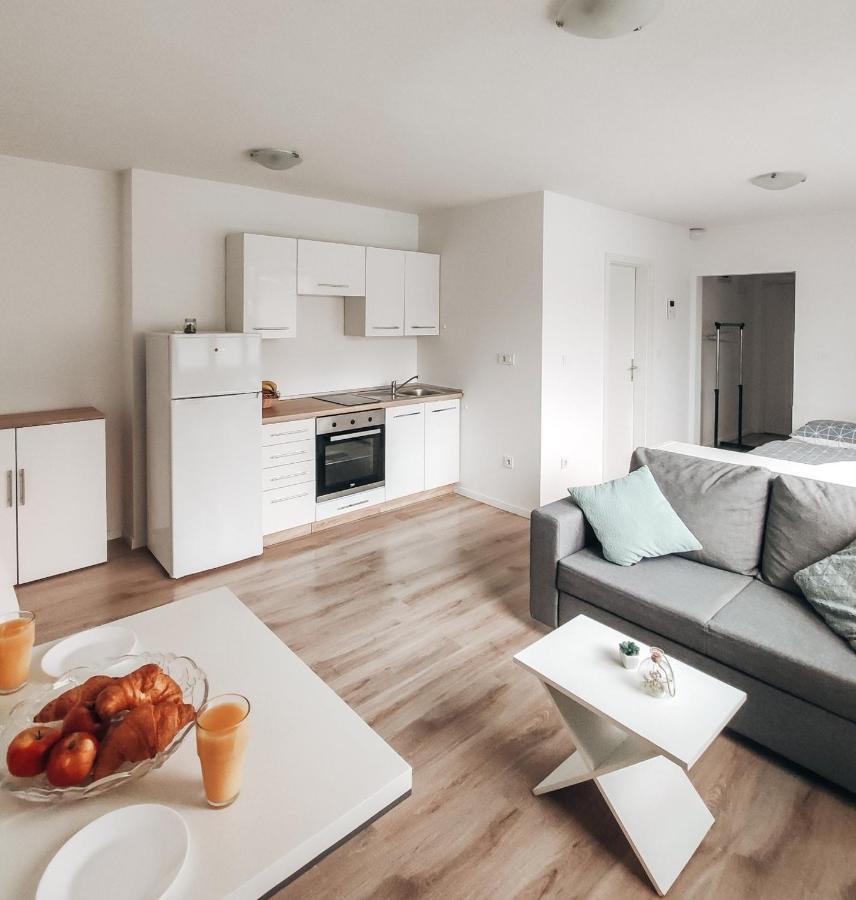 Studio Apartment Sanya #2 ليوبليانا المظهر الخارجي الصورة