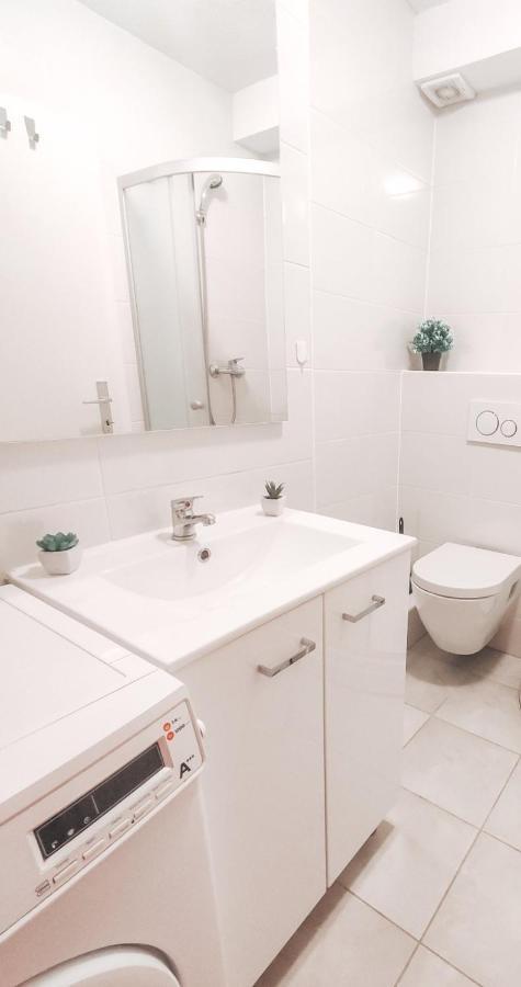 Studio Apartment Sanya #2 ليوبليانا المظهر الخارجي الصورة